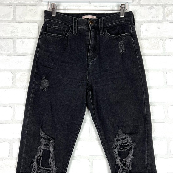 Women's SO High Rise Mom Jean Distressed Black Raw Hem Size 3 | 26W - Picture 4 of 11